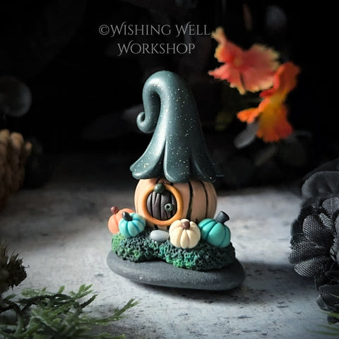 Mini Pumpkin Cottage B